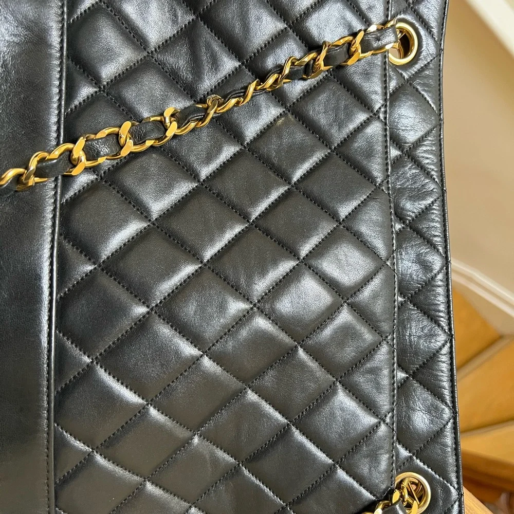 Vintage CHANEL Black Quilted Leather Shoulder Bag with 24K Gold Chain Straps - Picture 5 of 16